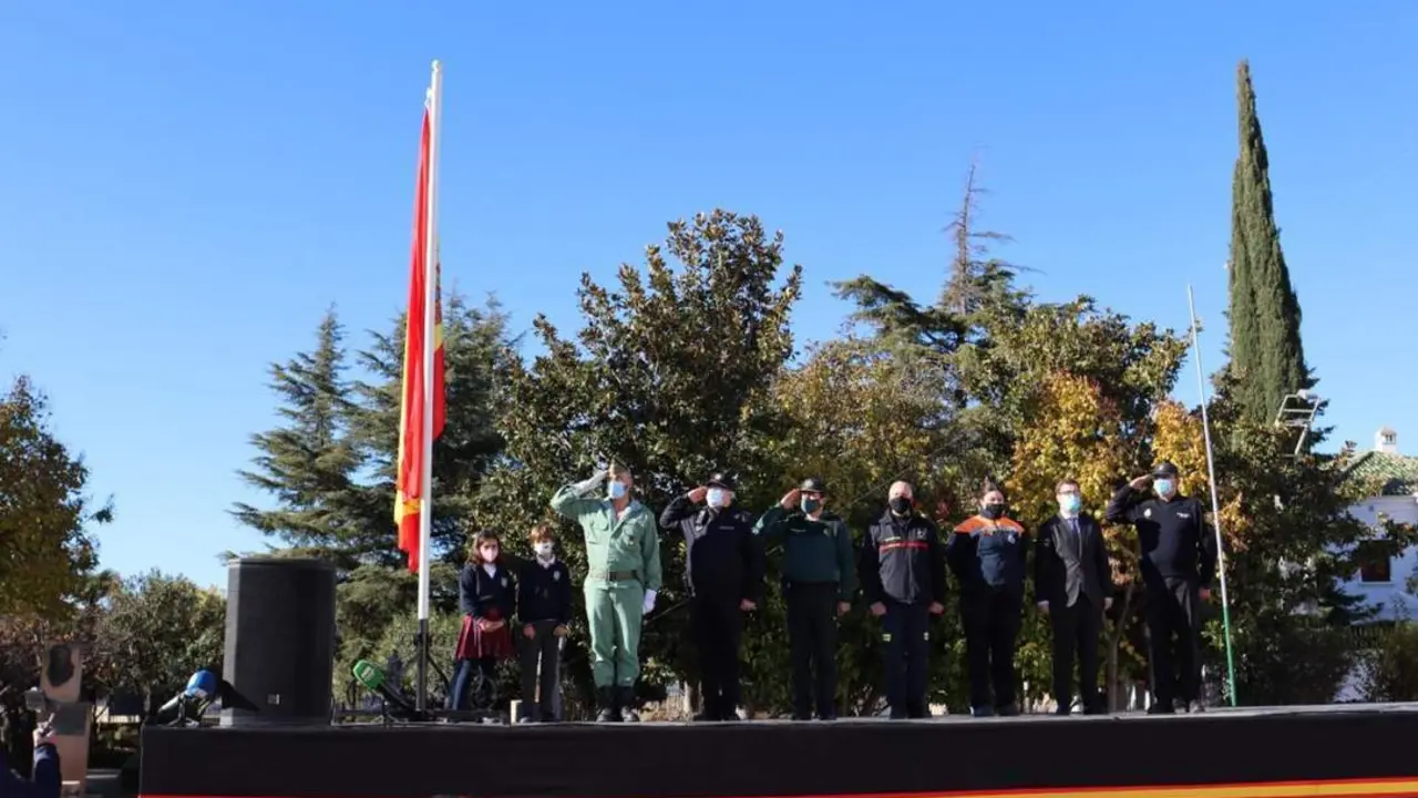 Ronda celebra el D&iacute;a de la Constituci&oacute;n con 220 escolares y todos los cuerpos de seguridad. - Ayto. Ronda