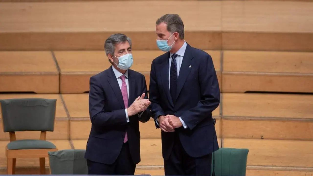 El presidente del CGPJ, Carlos Lesmes, y el rey Felipe VI. - Europa Press