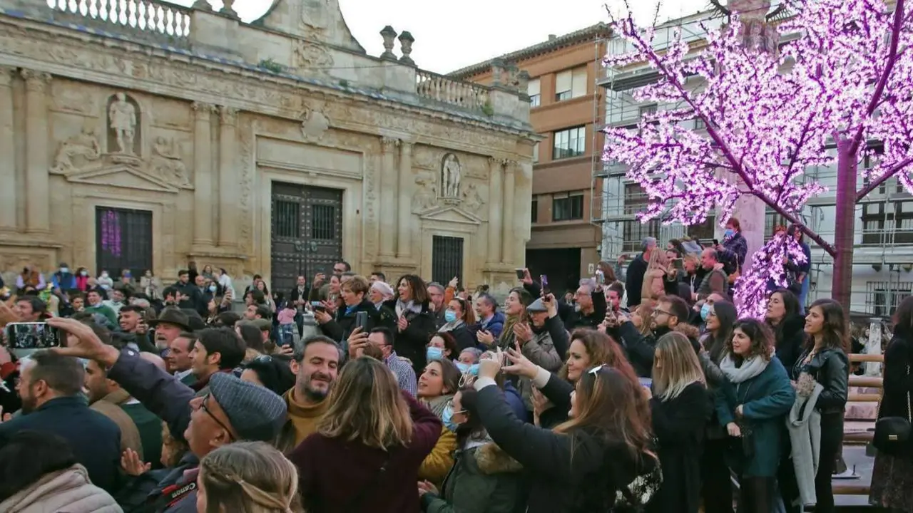 La Plaza de la Asunci&oacute;n, abarrotada.  - Cristo Garc&iacute;a