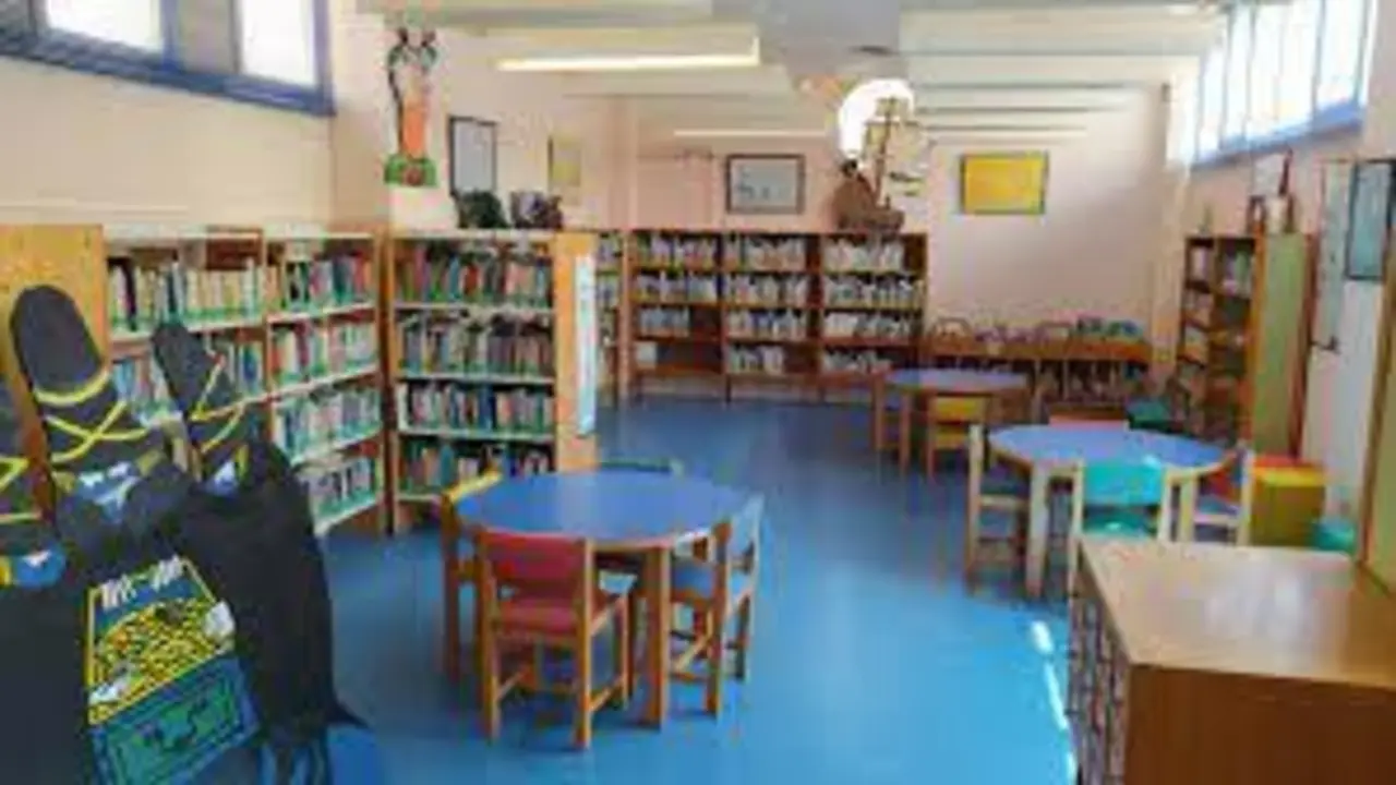 Una de las zonas de la Biblioteca P&uacute;blica de Coria del R&iacute;o. - AYTO CORIA DEL R&Iacute;O