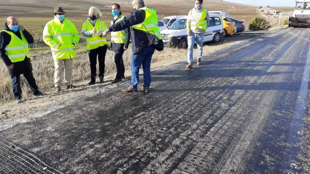 La Junta realiza obras de mejora en la A-2230. - J.A.