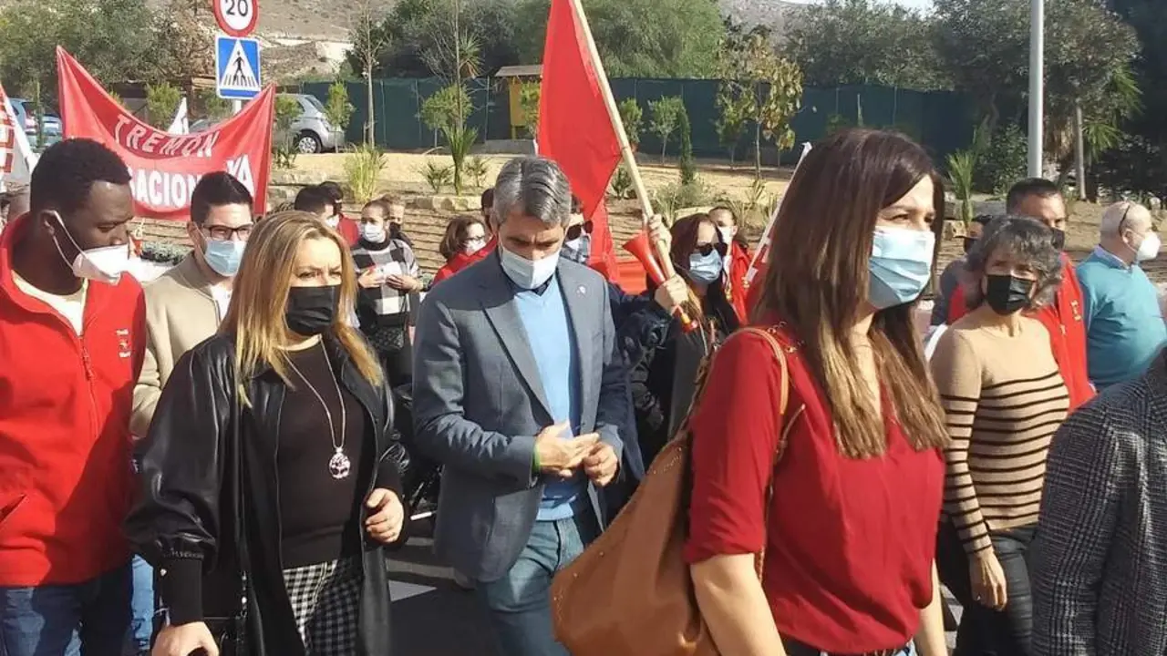 Movilizaci&oacute;n de trabajadores de T&iacute;voli. - Ayto. Benalm&aacute;dena