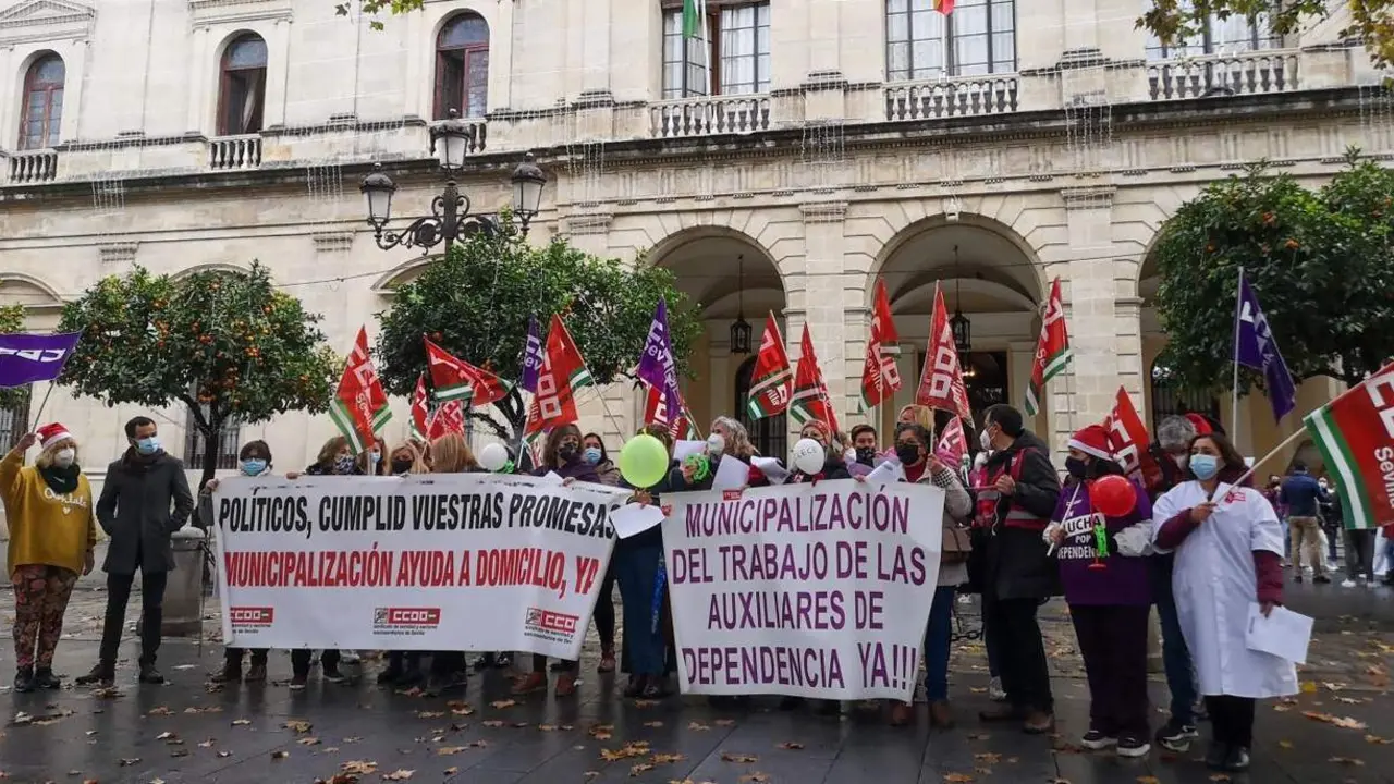 Protesta de CCOO por los sueldos de ayuda a domicilio. - CCOO
