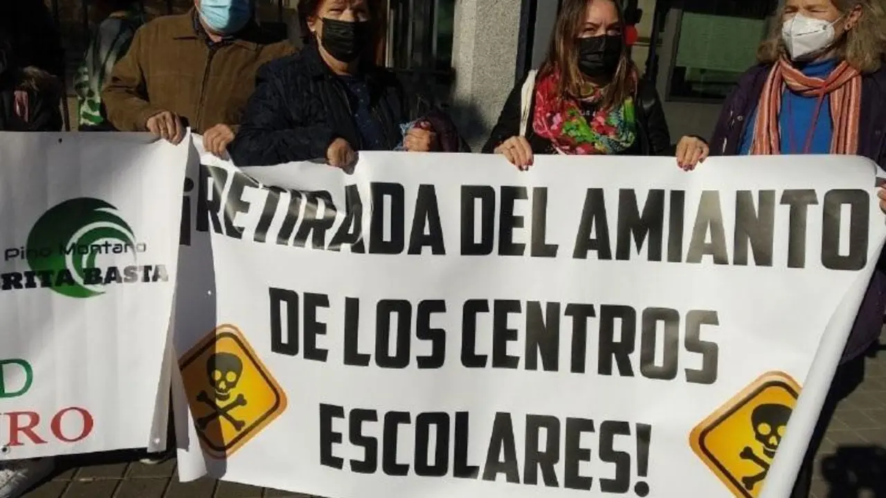Imagen de archivo de una protesta de una AMPA. - USTEA
