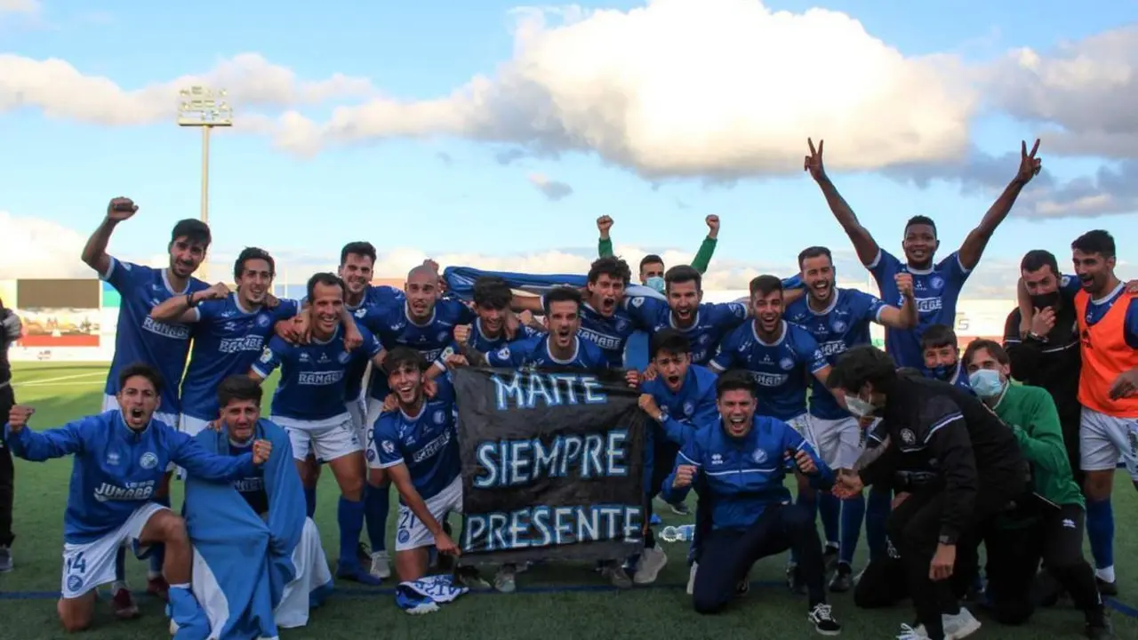 Celebraci&oacute;n del ascenso del Xerez DFC en Puente Genil. - xerezdfc.com