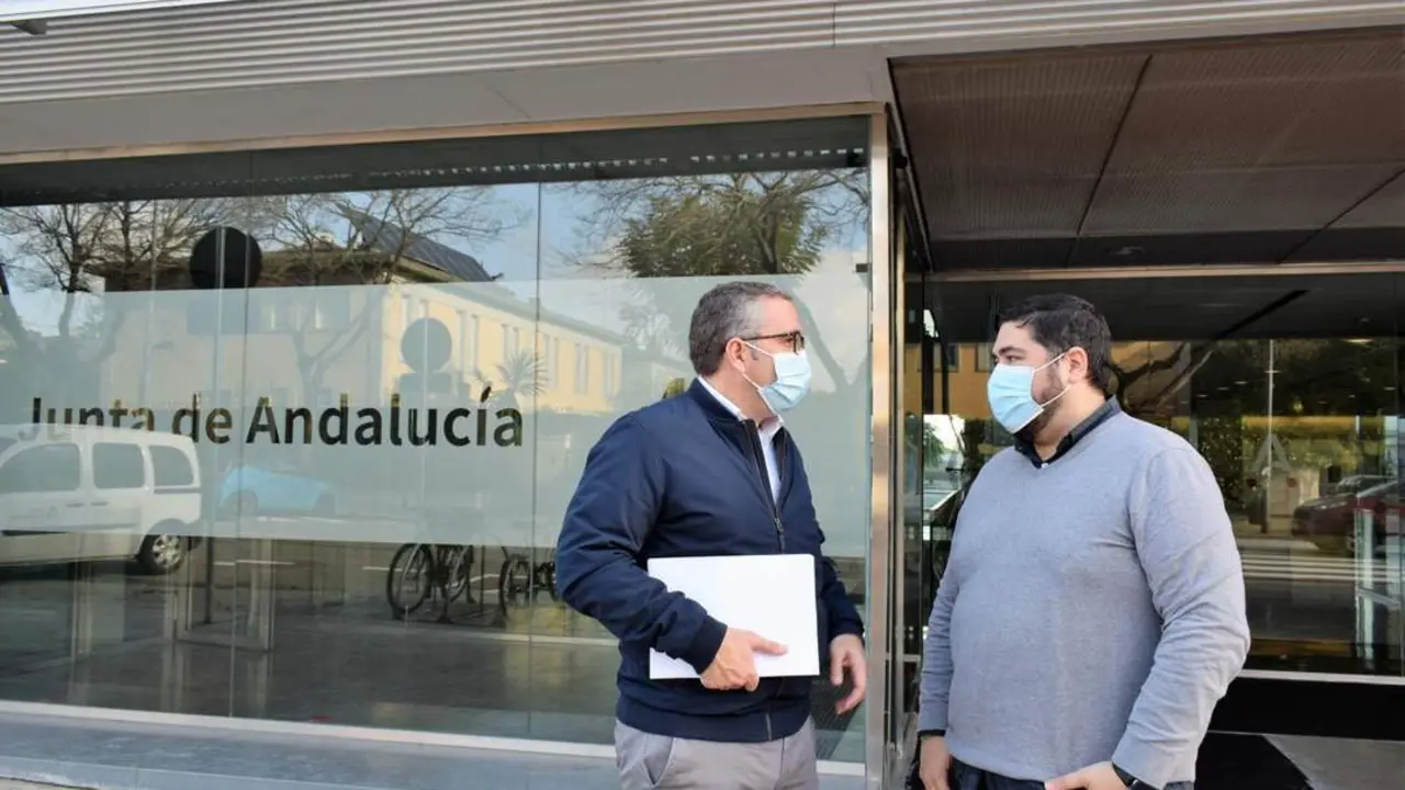 El alcalde de Los Palacios en una visita al dispositivo. - LOS PALACIOS
