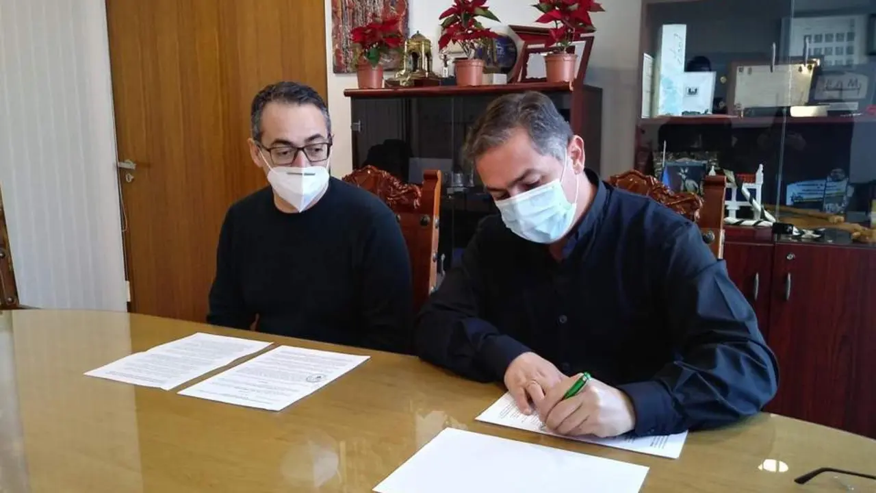 Firma del convenio. - 