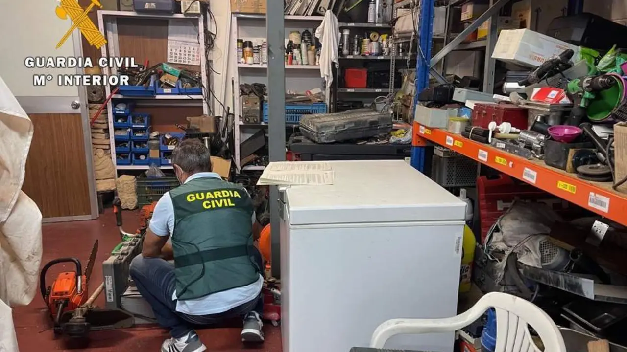 Herramientas y efectos recuperados de los robos. - Guardia Civil