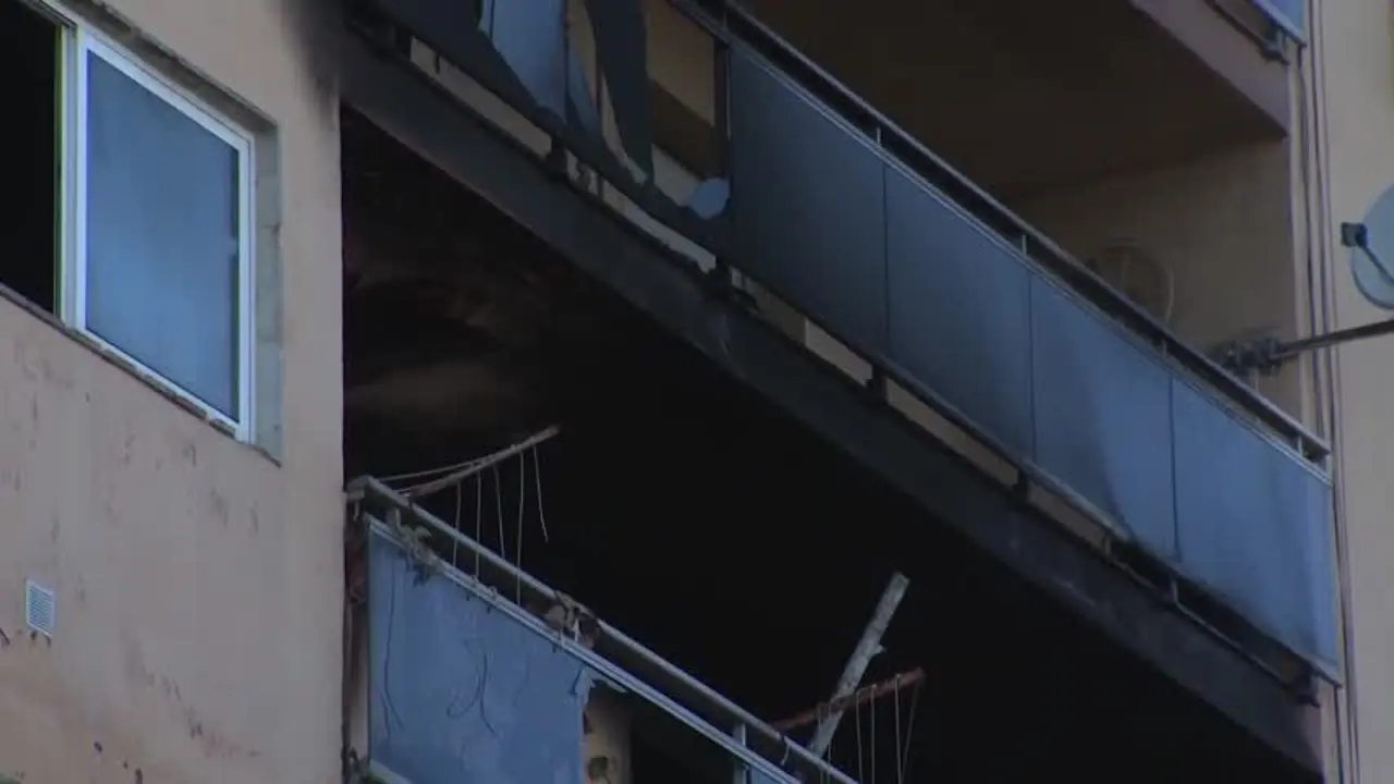 Muere una anciana al incendiarse su piso en un edifico de Barcelona