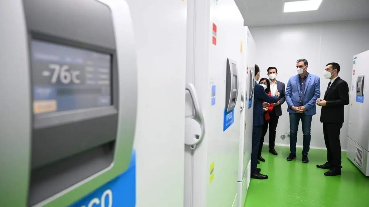 S&aacute;nchez en las instalaciones de Rovi. - Gobierno