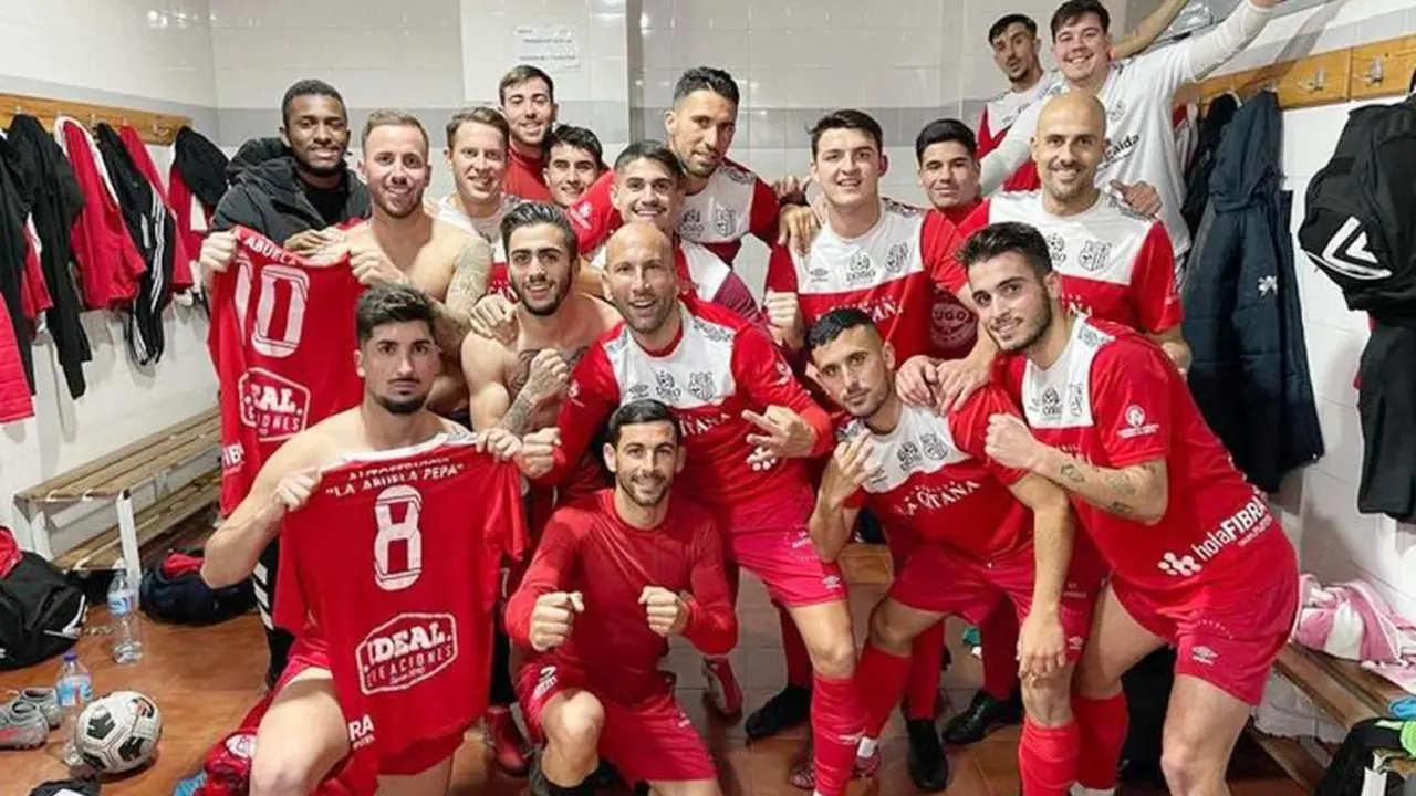 La UD Algaida celebra el triunfo obtenido en San Fernando - Ra&uacute;l J. Bustillos
