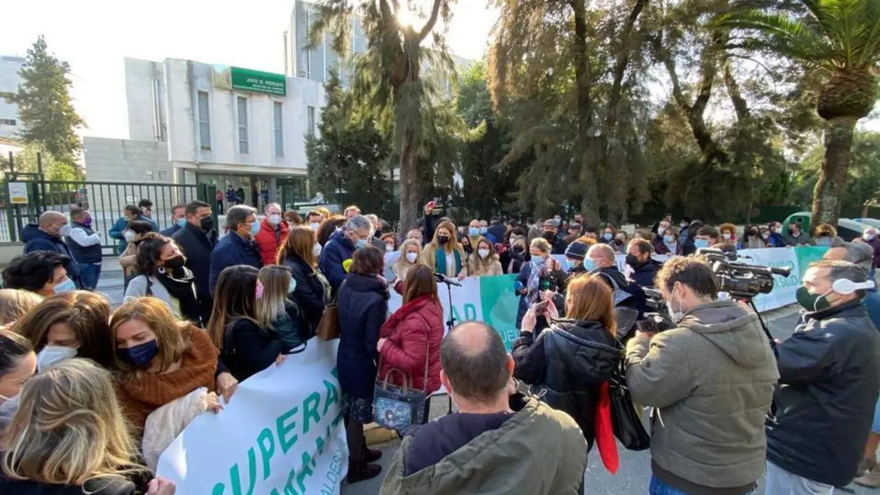 Protesta de alcaldes por la sanidad. - VH
