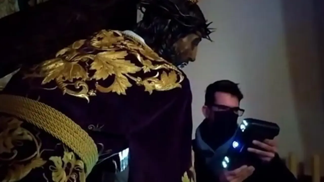 Proceso de realizaci&oacute;n de la copia digital del Cristo de las Tres Ca&iacute;das. - HERMANDAD TRES CA&Iacute;DAS