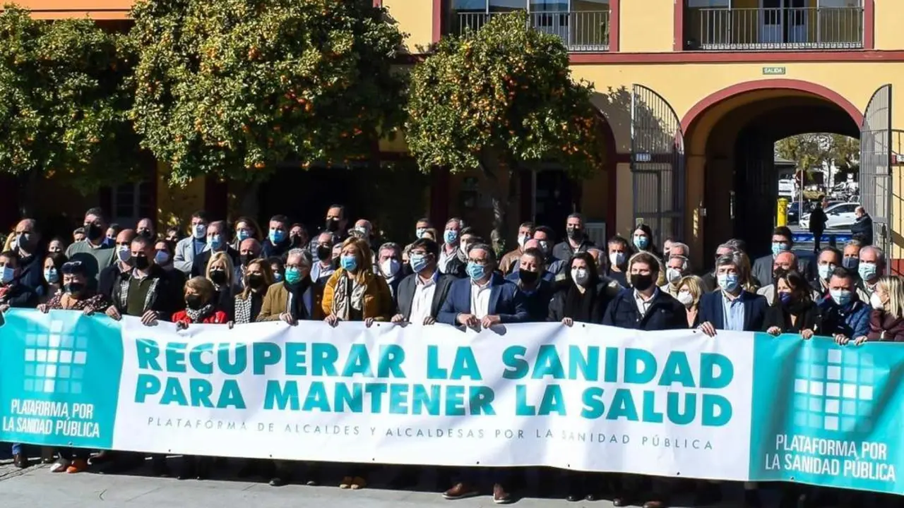Acto de constituci&oacute;n de la plataforma. - PLATAFORMA ALCALDES SEVILLA SANIDAD.