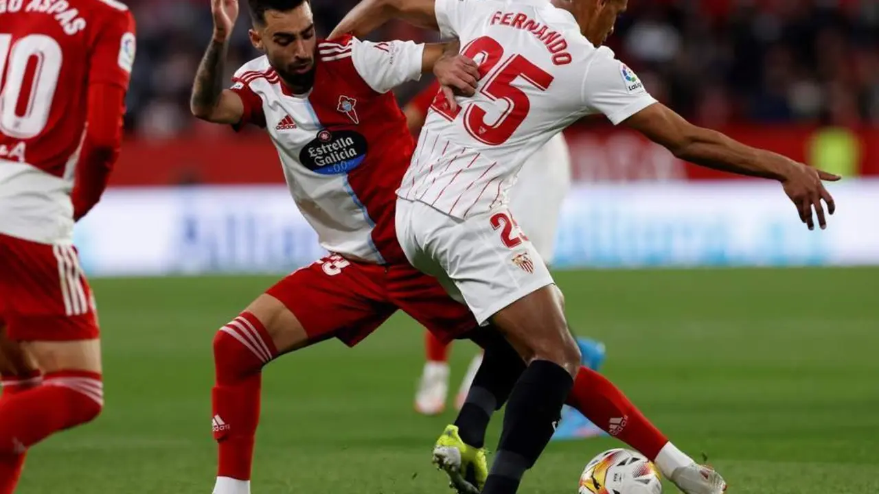 Fernando ante el Celta de Vigo. - efe