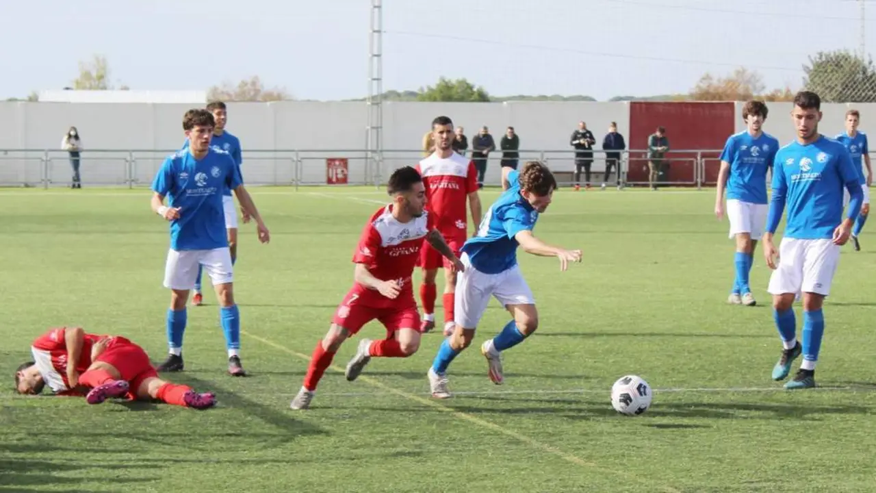 Una acci&oacute;n del partido que disputaron la UD Algaida y el Xerez DFC B en el Doro Stadium - Ra&uacute;l J. Bustillos
