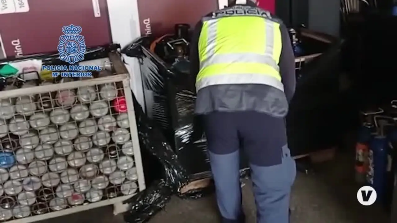 Intervienen en M&aacute;laga 800 bombonas del gas de la risa que se distribu&iacute;an en fiestas