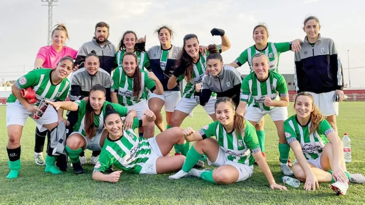 Las verdiblancas celebran el triunfo obtenido ante el Ciudad de C&aacute;diz - ASCF