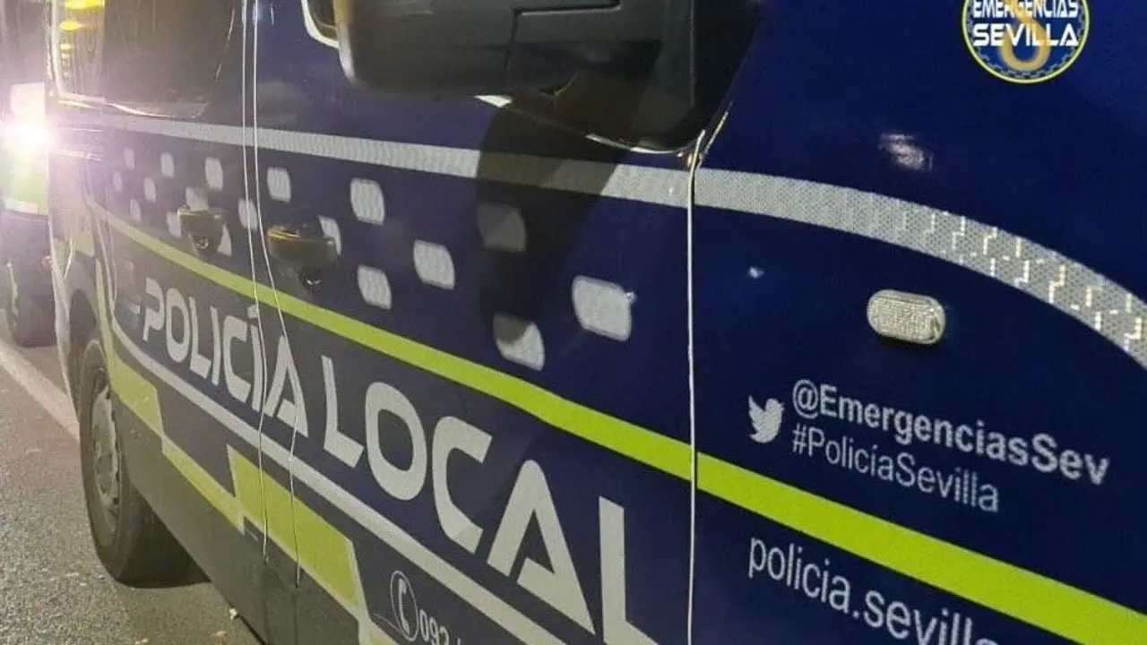 Patrullero de la Polic&iacute;a Local de Sevilla. - emergencias sevilla