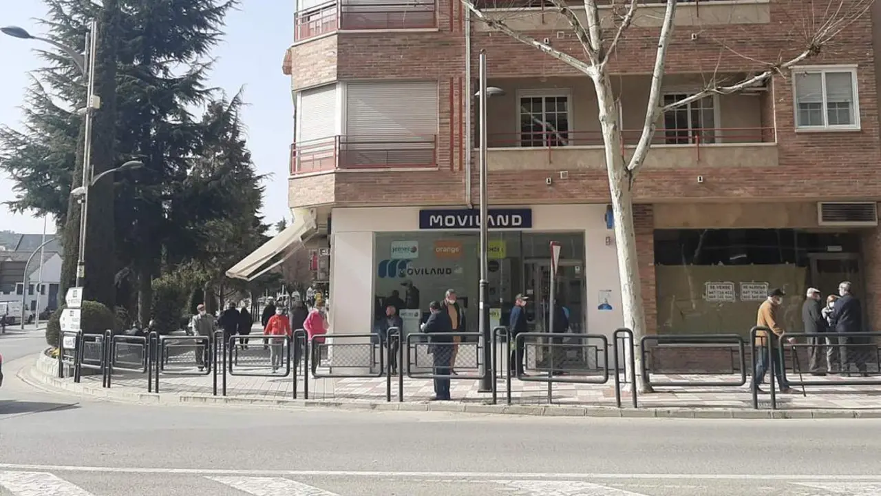 Cruce entre Avenida de Andaluc&iacute;a y Avenida de Iberoam&eacute;rica.  - JJM