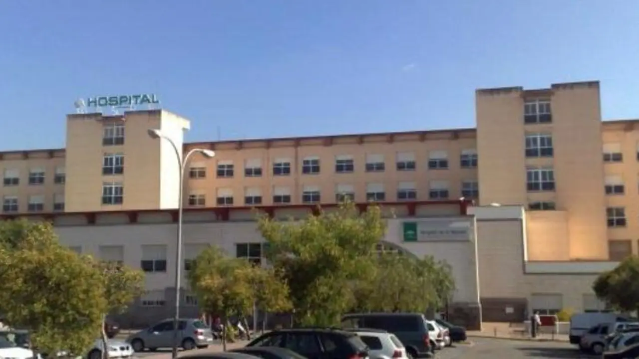 Fachada principal del hospital comarcal de Osuna. - PLATAFORMA DE ALCALDES