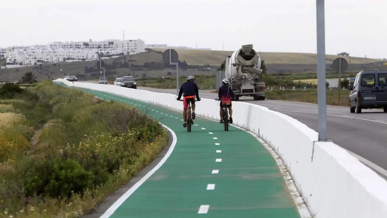 Contar&aacute; con una longitud de 7,7 kil&oacute;metros en paralelo a la carretera A-2233. - J.A.