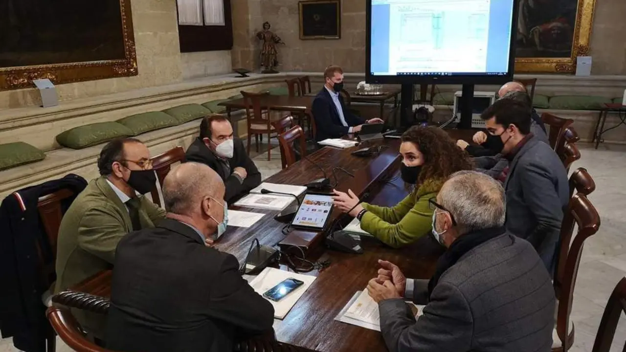 El encuentro de Mu&ntilde;oz con los t&eacute;cnicos de Mercadona. - Ayto