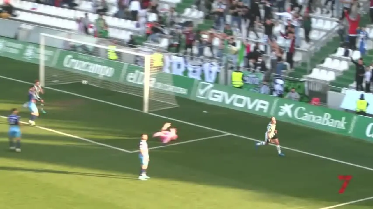 El C&oacute;rdoba CF ampl&iacute;a su liderato