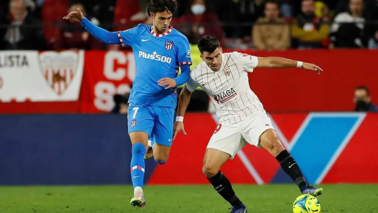 Marcos Acu&ntilde;a durante el partido contra el Atleti. - efe