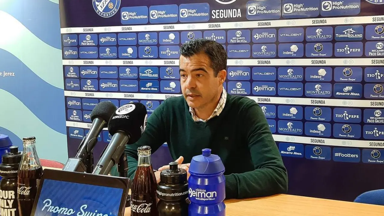 P&eacute;rez Herrera, en la sala de prensa de Chap&iacute;n este domingo. - Viva Jerez