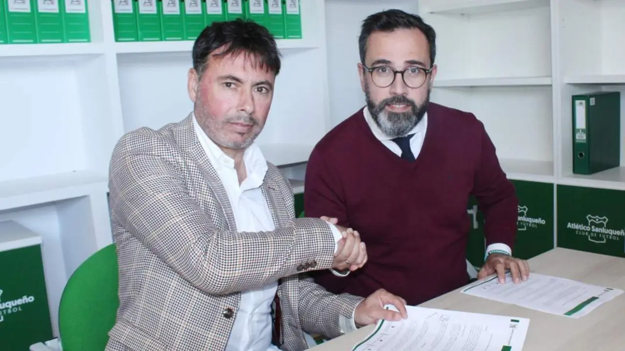 Manolo Sanl&uacute;car y Miguel Saborido firmar&iacute;an ahora mismo la victoria en Sevilla - Ra&uacute;l J. Bustillos