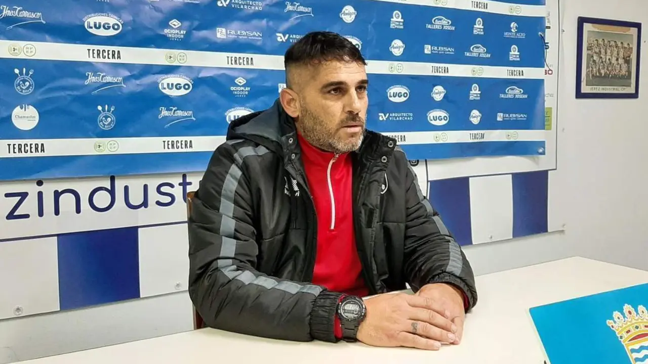 Emilio Fajardo, este domingo en la sala de prensa del Pedro S. Garrido. - Viva Jerez
