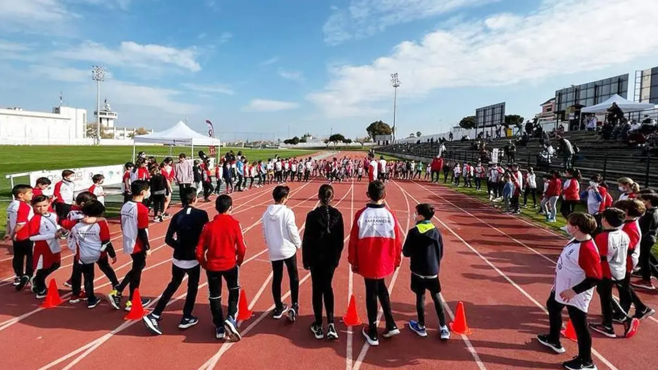 Pista de atletismo en El Picacho. - CAB