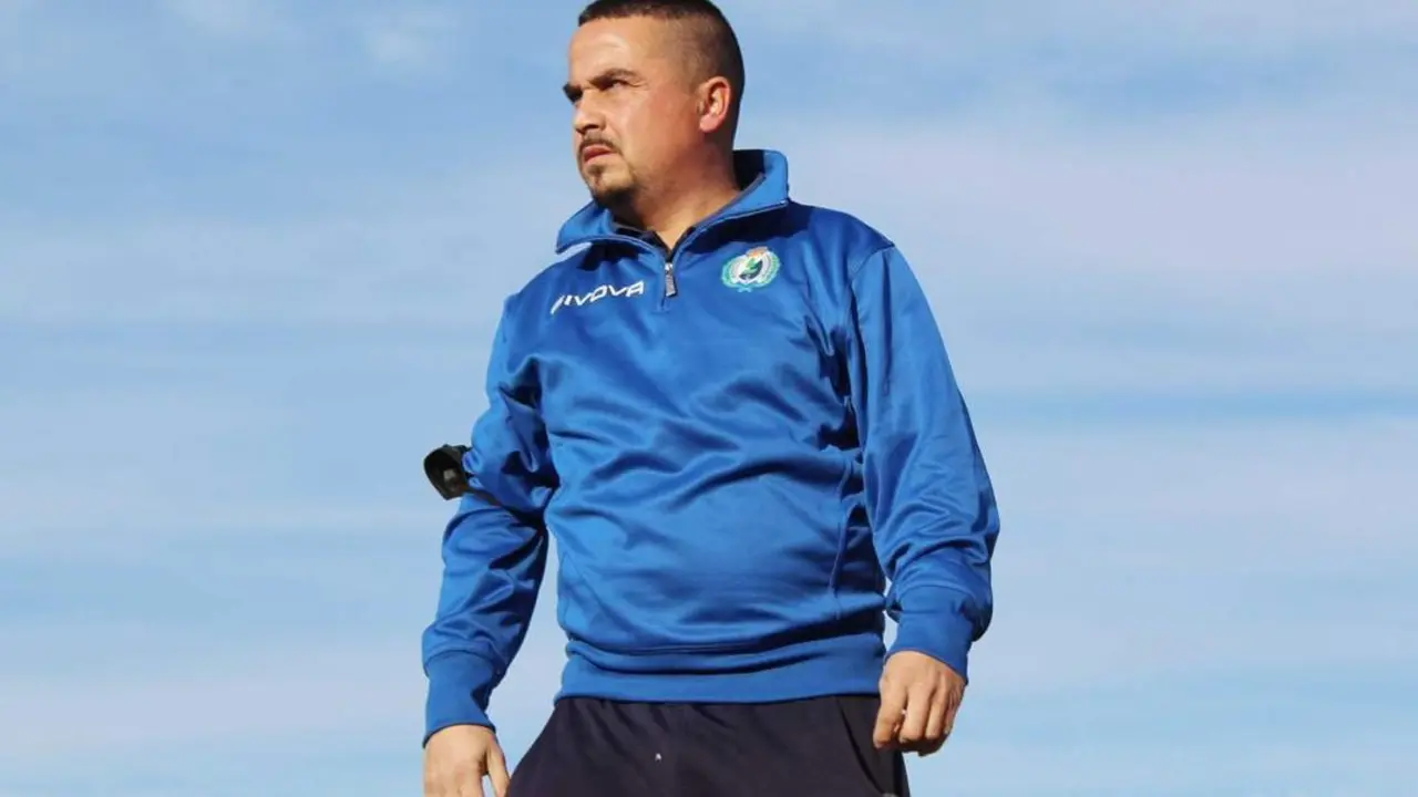 El chipionero Hugo Virl&aacute;n, uno de los entrenadores de la Divina Pastora - Ra&uacute;l J. Bustillos