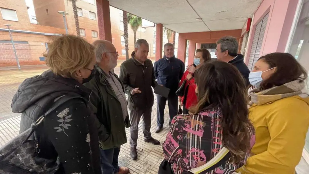 Sanz en Sevilla Este. - PP