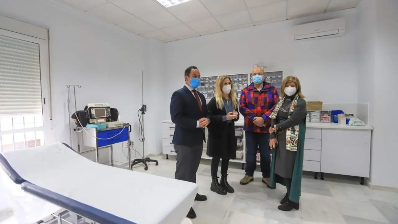 Ana Mestre visita las nuevas instalaciones ubicadas en la calle Teresa de Calcuta. - J.A.