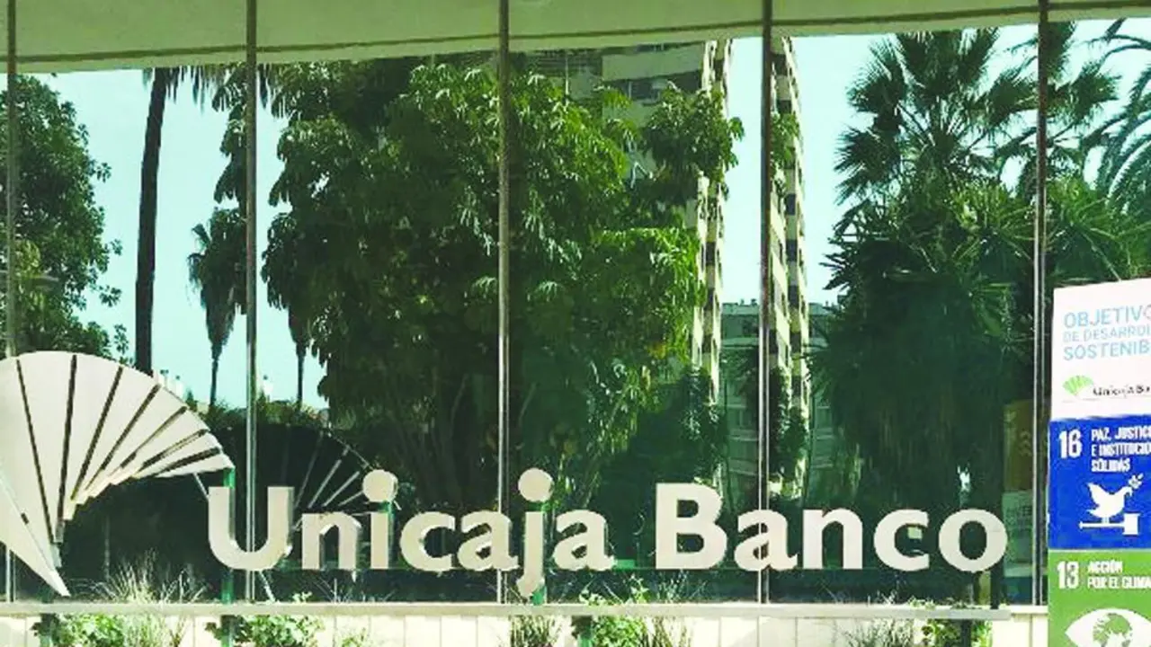 Sede central deUnicaja. - VM