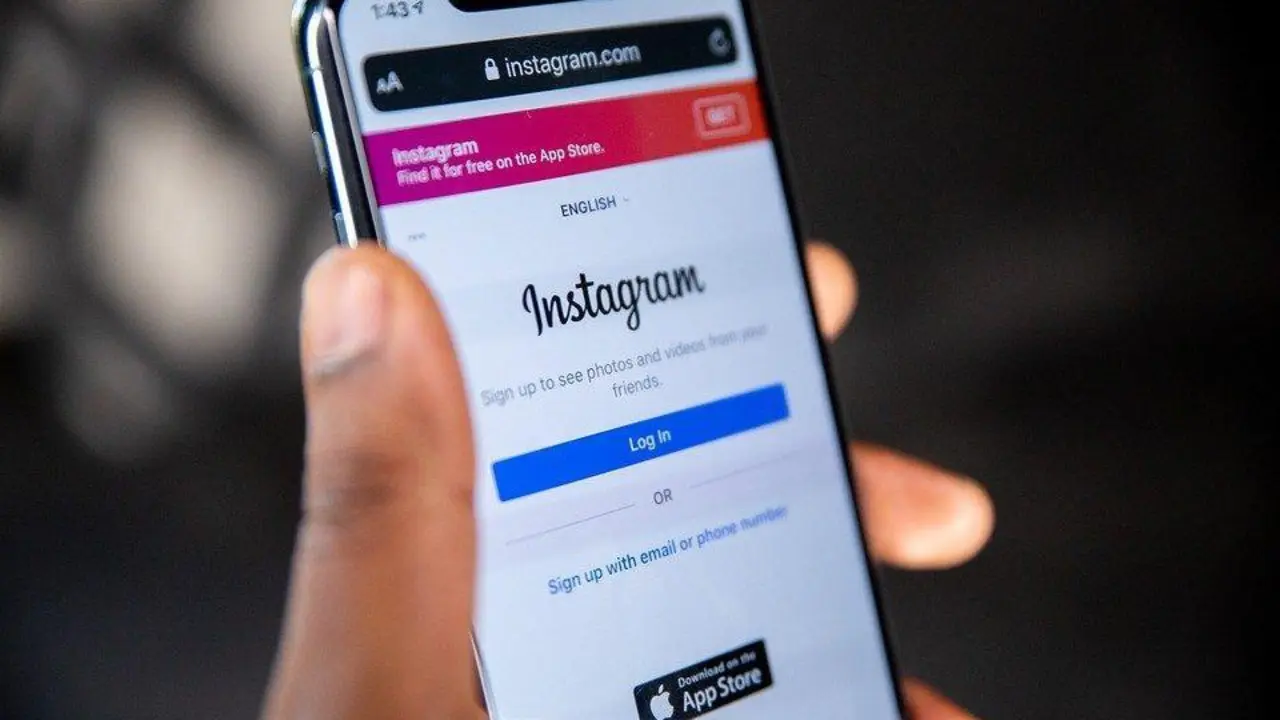 Instagram. - 