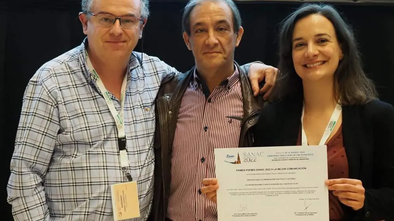 El Laboratorio del Infanta Elena recibe un premio a la mejor comunicaci&oacute;n en el congreso andaluz de Sanac. - VH