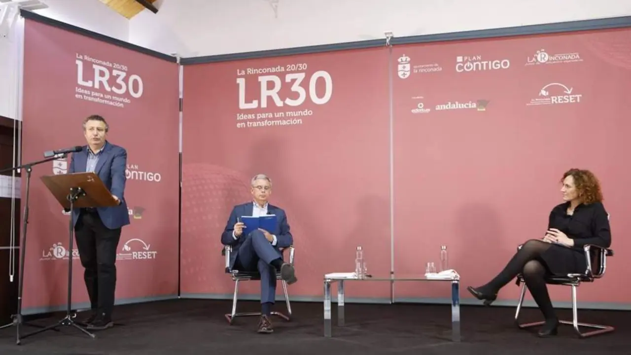 La secretaria general de CCOO de Andaluc&iacute;a, Nuria L&oacute;pez, en una charla-coloquio del programa 'LR30: Ideas para un mundo en transformaci&oacute;n'.  - AYTO SEVILLA