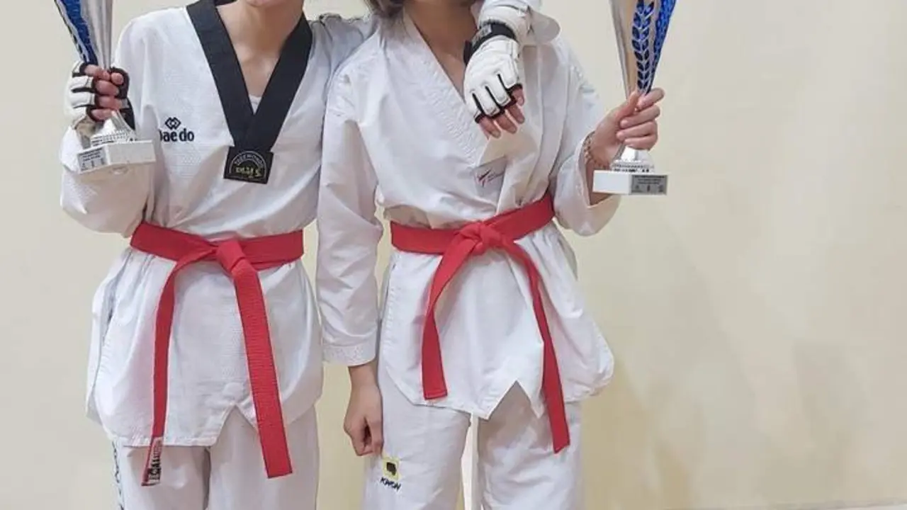 Gema G&aacute;lvez y Daniela Holgado. - Viva.