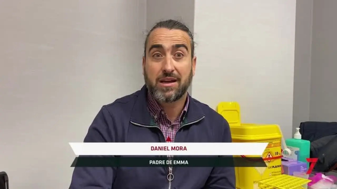 Emma, siete a&ntilde;os y una enfermedad rara, se comunica con sus ojos y una tableta