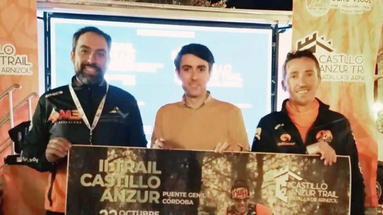 Presentaci&oacute;n del cartel anunciador.  - 