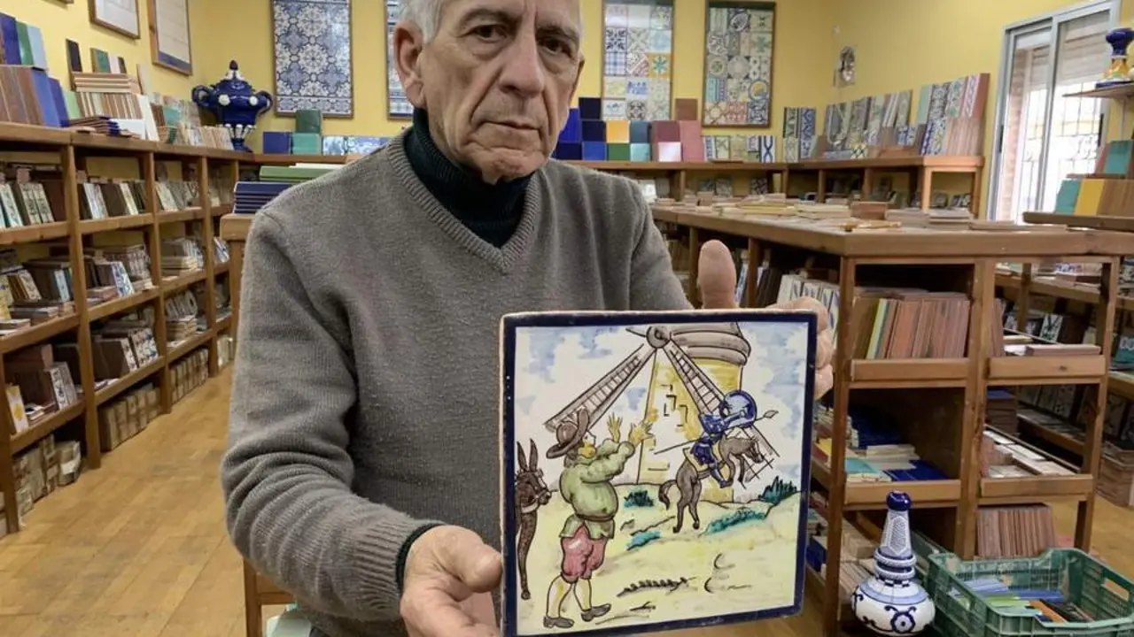 Antonio Gonz&aacute;lez, propietario de una f&aacute;brica de cer&aacute;mica art&iacute;stica. - EFE