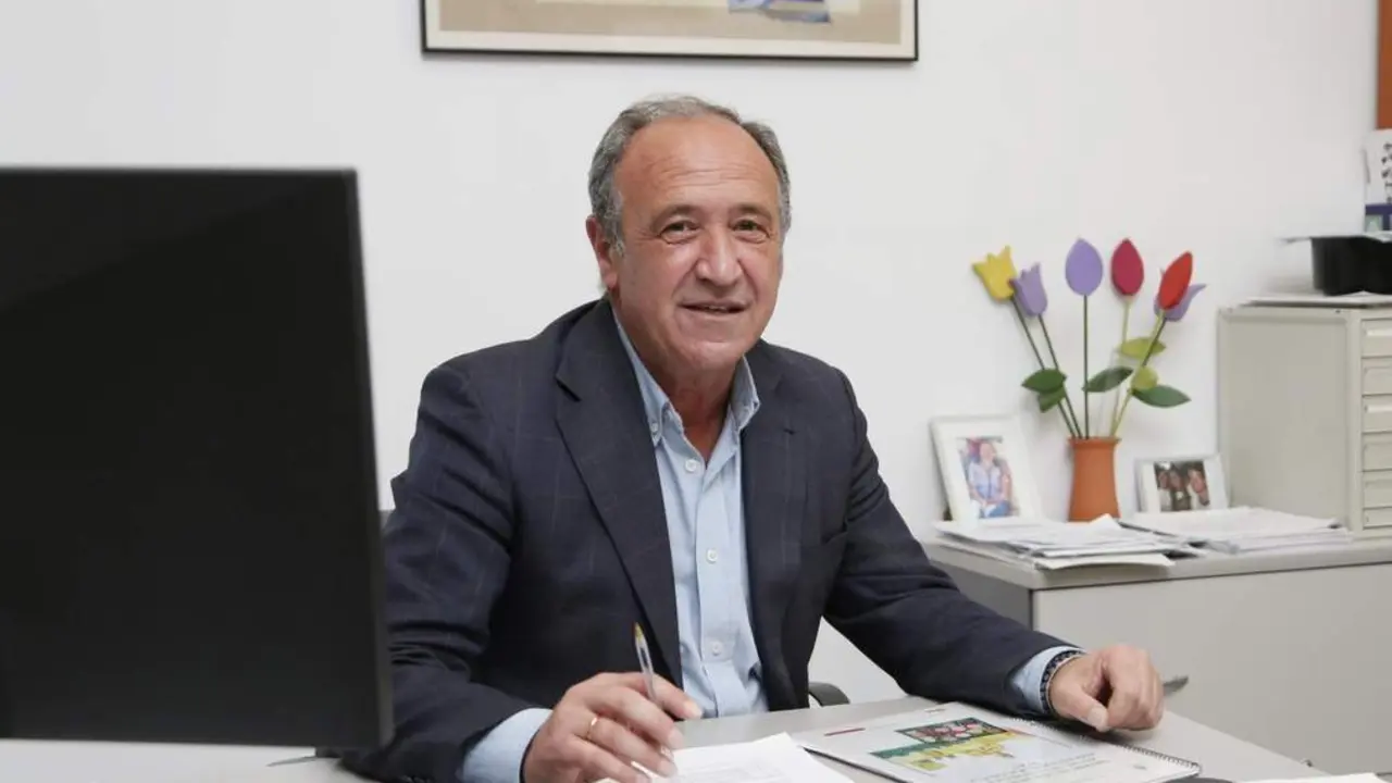 El concejal de Personal, Educaci&oacute;n y Patrimonio Municipal, Baldomero Andr&eacute;u.  - 