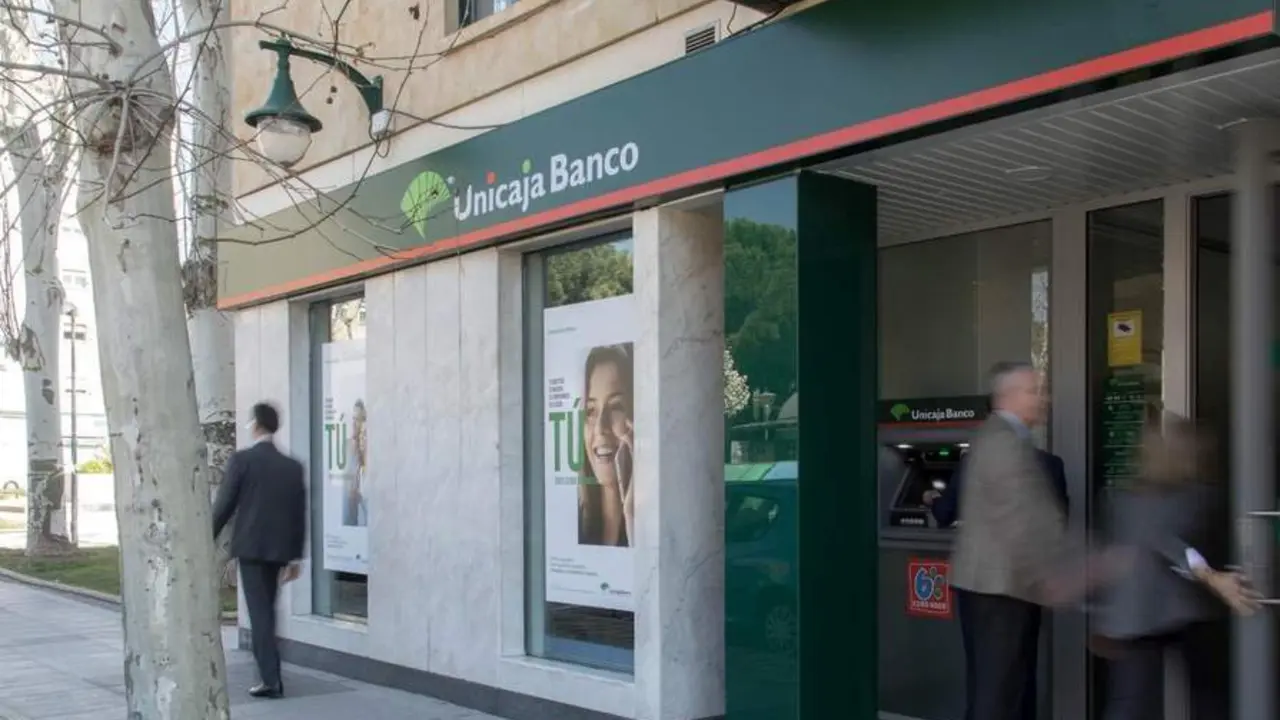 Sucursal de Unicaja Banco. - EP