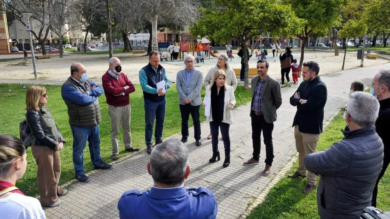 La alcaldesa en la presentaci&oacute;n del proyecto a los vecinos de San Joaqu&iacute;n - jerez.es