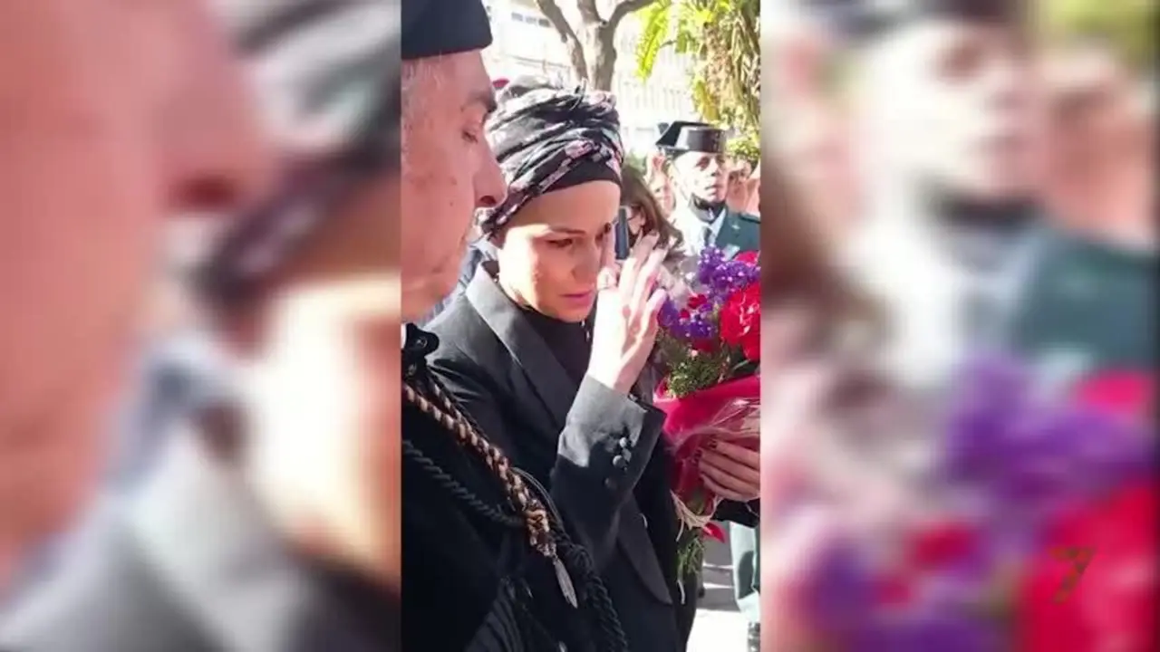 La emocionante 'levant&aacute;' de Leticia ante el Cristo de la Expiraci&oacute;n en Jerez
