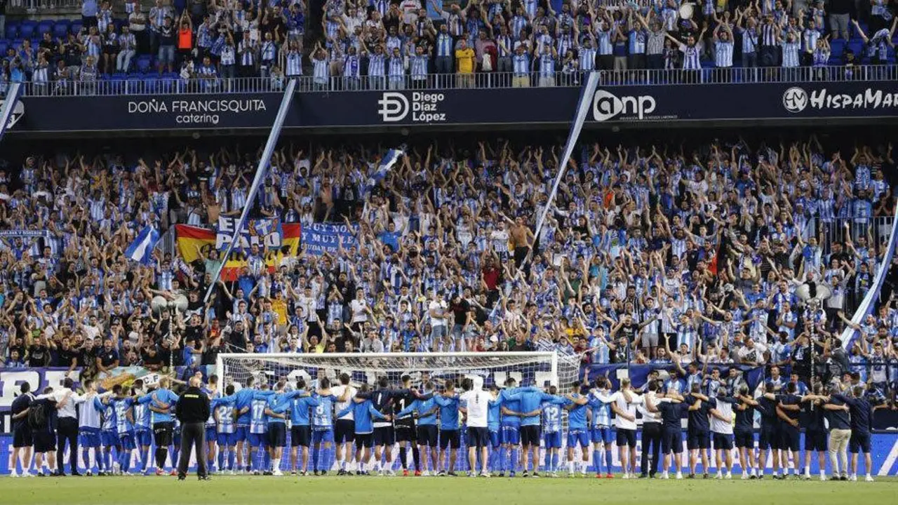  La afici&oacute;n, infalible durante este a&ntilde;o de decepciones, ser&aacute; capital para apretar desde la grada este s&aacute;bado. - MCF