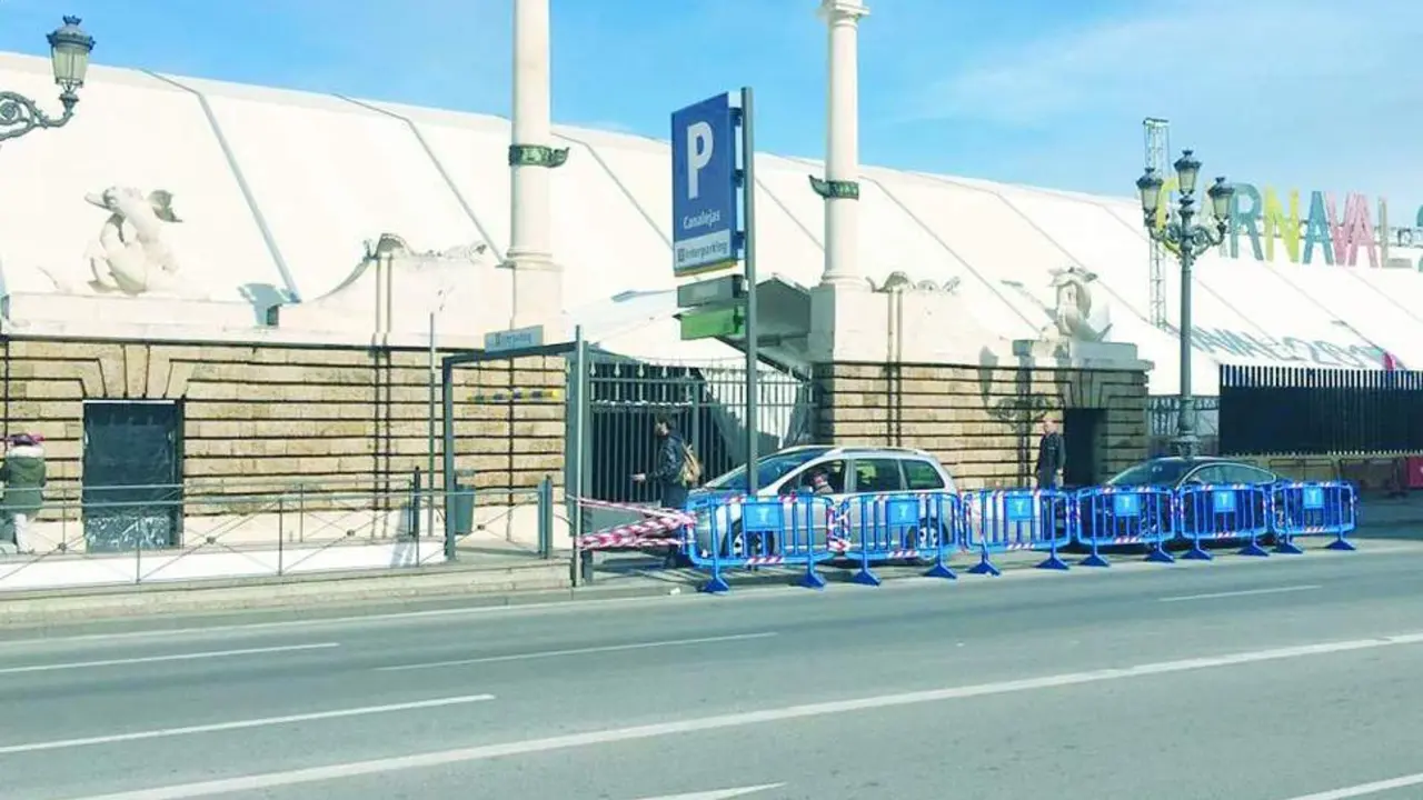 Carpa en el Muelle Ciudad. - JT